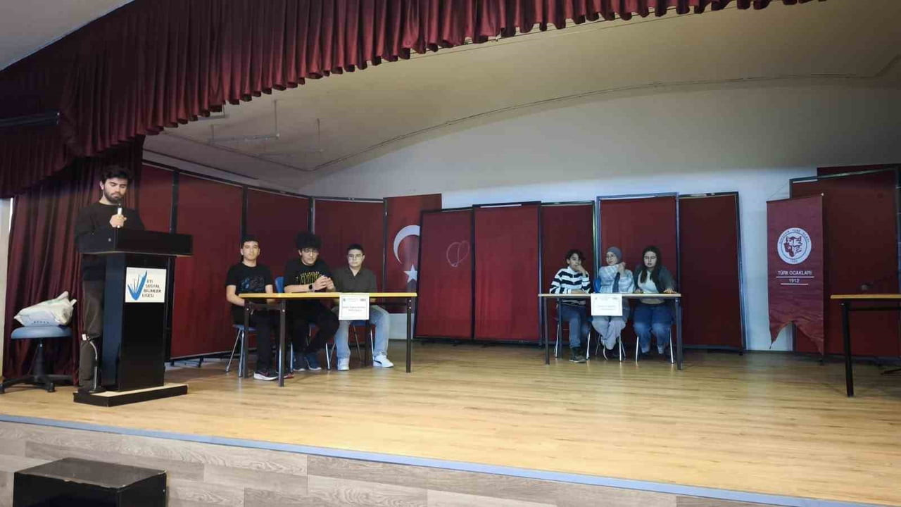 ESKİŞEHİR TÜRK OCAĞI’NIN DÜZENLEDİĞİ ORTAOKULLAR ARASI MİLLÎ KÜLTÜR BİLGİ YARIŞMASI’NDA 4 OKUL...
