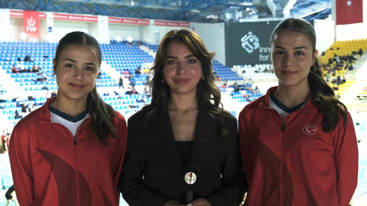 ESKİŞEHİR VALİLİĞİ, KATILDIKLARI ORGANİZASYONLARDA BAŞARI ELDE EDEN SPORCULARA ÖZEL 'SPORDA BAYRAM...