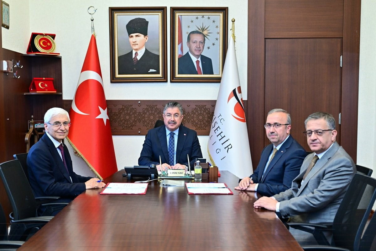 ESKİŞEHİR VALİSİ DR. ERDİNÇ YILMAZ, ESKİŞEHİR İL MİLLÎ EĞİTİM MÜDÜRLÜĞÜ İLE ESKİŞEHİR TEKNİK...