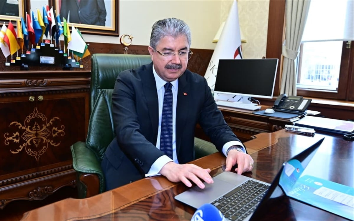 Eskişehir Valisi Erdinç Yılmaz, Anadolu Ajansının (AA) gözünden 2025'e damga vuran olaylara ait...