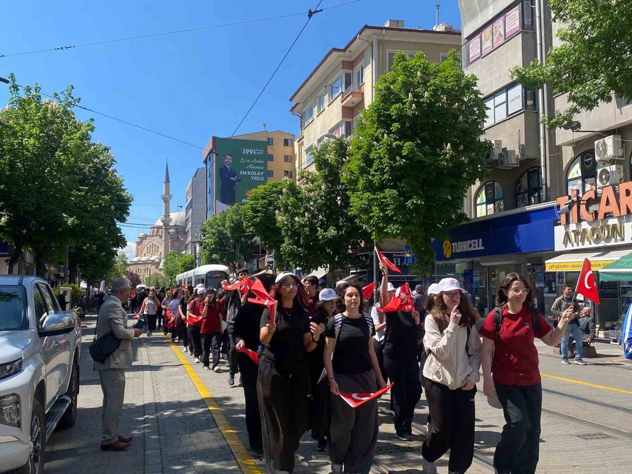ESKİŞEHİR'DE 19 MAYIS ATATÜRK'Ü ANMA, GENÇLİK VE SPOR BAYRAMI KAPSAMINDA YÜRÜYÜŞ DÜZENLENDİ....