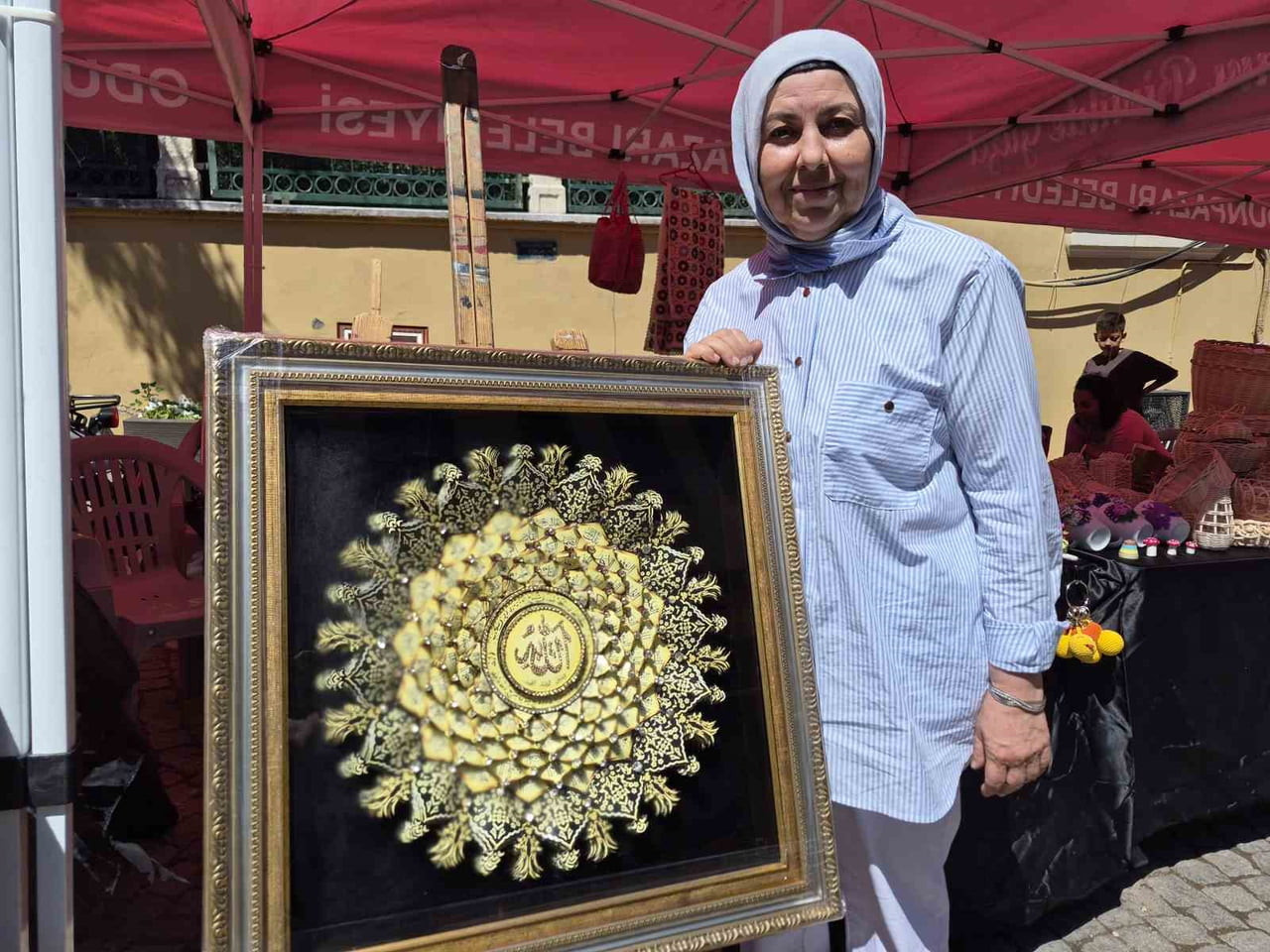 ESKİŞEHİR'DE AÇILAN KURSA KATILARAK 3 BOYUTLU ŞEKİLLENDİRME SANATI OLAN RÖLYEF İLE TANIŞAN 62...