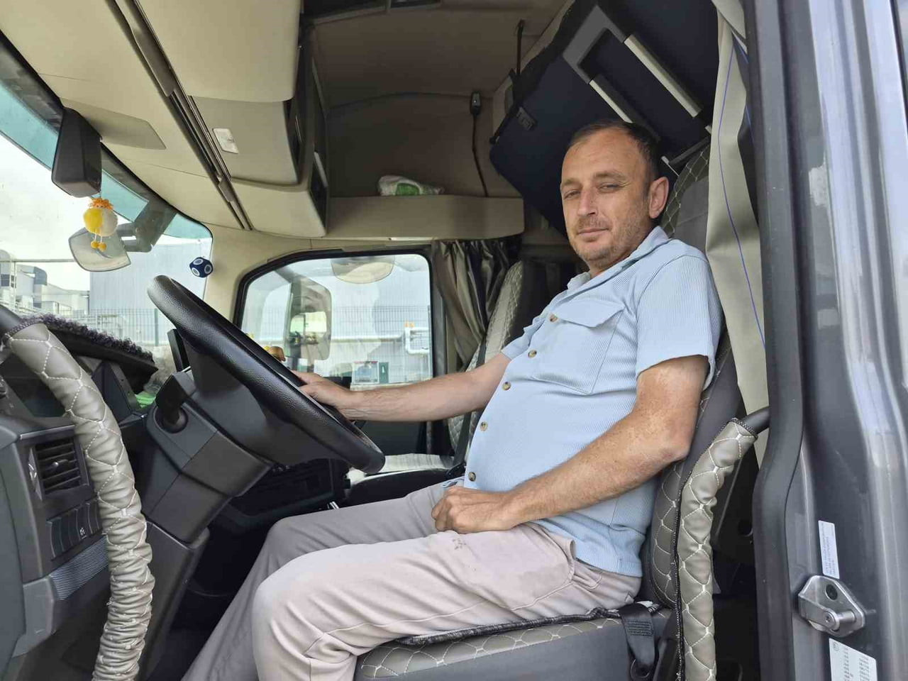 ESKİŞEHİR'DE AİLE MESLEĞİ OLAN TIR ŞOFÖRLÜĞÜ İLE UĞRAŞAN FATİH KILLIOĞLU, "BEN ARABA İÇİN ÖLÜRÜM....