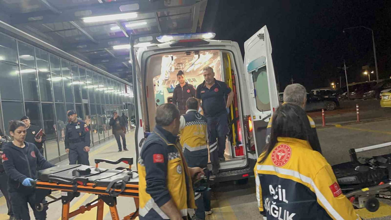 ESKİŞEHİR'DE GÜNYÜZÜ YOLUNDA 1 KİŞİNİN ÖLDÜĞÜ KAZADA YARALANAN GÜNYÜZÜ KAYMAKAMI MUHAMMED RAŞİT...