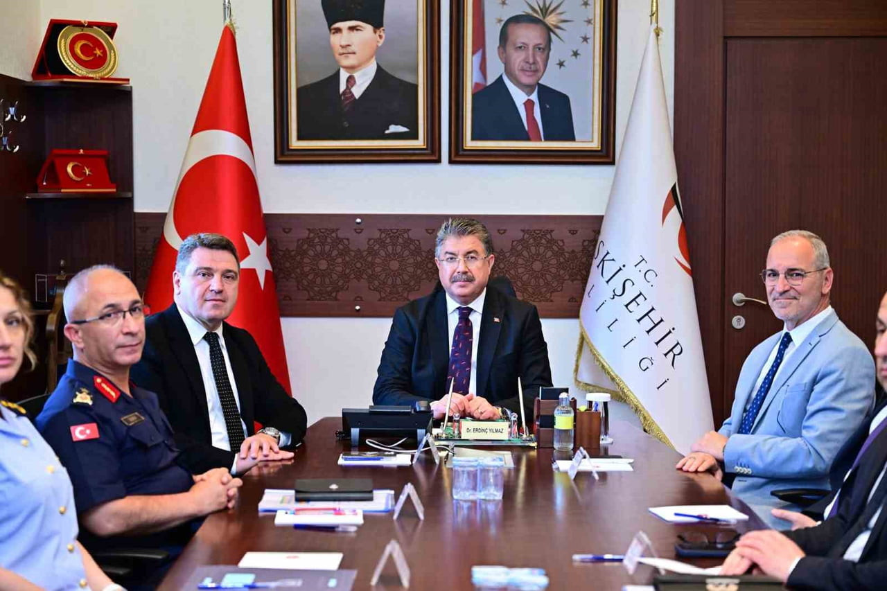 ESKİŞEHİR'DE İL GÜVENLİK VE ASAYİŞ KOORDİNASYON TOPLANTISI GERÇEKLEŞTİRİLDİ.