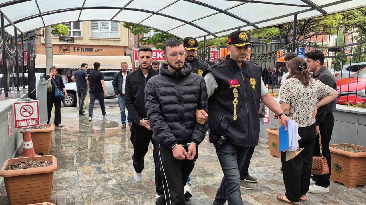 ESKİŞEHİR'DE KIZ ARKADAŞ MESELESİ NEDENİYLE ÇIKTIĞI ÖNE SÜRÜLEN VE BİR KİŞİNİN SİLAHLA BACAĞINDAN...