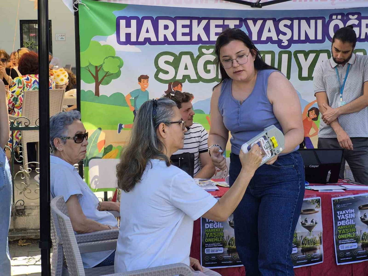ESKİŞEHİR'DE SAĞLIK BAKANLIĞI TARAFINDAN HAYATA GEÇİRİLEN "HAREKET YAŞINI ÖĞREN, SAĞLIKLI YAŞA"...