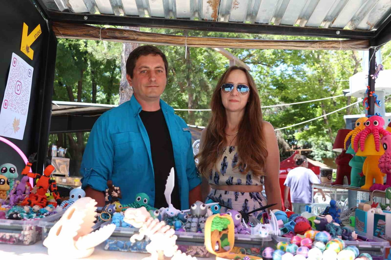 ESKİŞEHİR'DE YAŞAYAN MİMAR ÇİFT EMRE VE ELVAN KARAGÖZ, 10 YIL ÖNCE ÖZEL GEREKSİNİMLİ ÇOCUKLARIN...