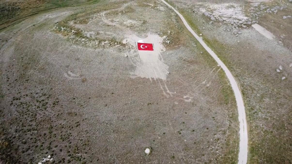 ESKİŞEHİR'İN GÜNYÜZÜ İLÇESİNDE BİR ARAYA GELEN 15 GENÇ, SAKARYA MEYDAN MUHAREBESİ'NİN YAŞANDIĞI...