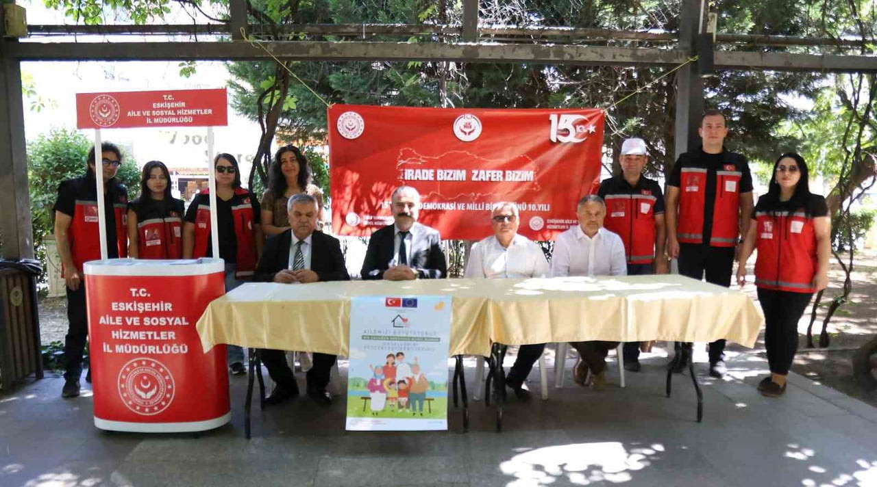 ESKİŞEHİR’DE 15 TEMMUZ HAİN DARBE GİRİŞİMİNE KARŞI MİLLETİN SERGİLEDİĞİ DİRENİŞİ ANLATAN VE...