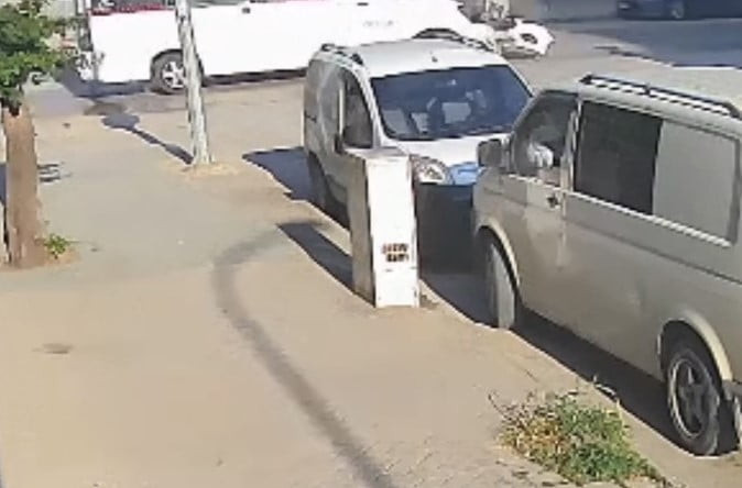 ESKİŞEHİR’DE BİR SERVİS İLE PANELVAN ARACIN ÇARPIŞMASIYLA MEYDANA GELEN VE 9 KİŞİNİN YARALANDIĞI...