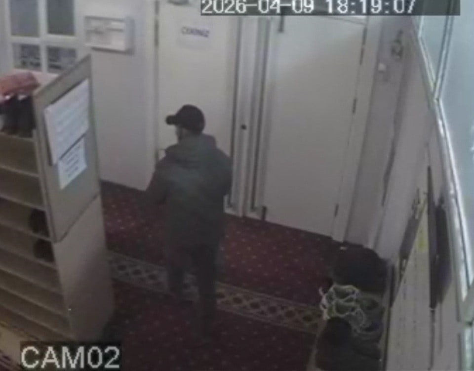 ESKİŞEHİR’DE ÇANTA GASPI YAPAN ŞAHISIN SOSYAL MEDYA PAYLAŞIMLARINDAN BULUNDUĞU CAMİİ TESPİT...