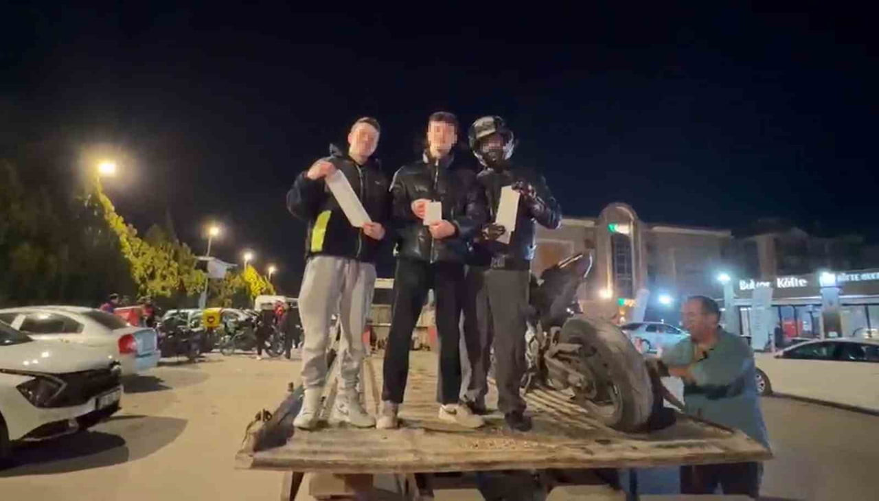 ESKİŞEHİR’DE EHLİYETİ YETERSİZ OLAN, PLAKASI VE AYNASI OLMAYAN MOTOSİKLETİ BAĞLANAN SÜRÜCÜ, 58 BİN...