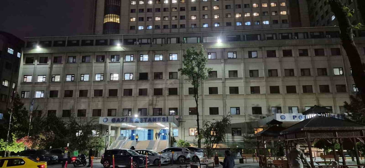 ESKİŞEHİR’DE VERDİĞİ KONSERİN ARDINDAN ANKARA’YA HAREKET EDEN SANATÇI HALUK LEVENT, YOLCULUK...