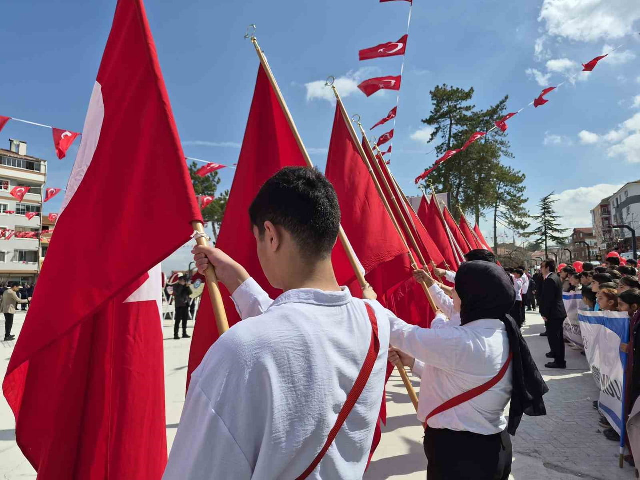 ESKİŞEHİR’İN İNÖNÜ İLÇESİNDE, İKİNCİ İNÖNÜ ZAFERİ’NİN 105’İNCİ YIL DÖNÜMÜ DÜZENLENEN GÖRKEMLİ BİR...