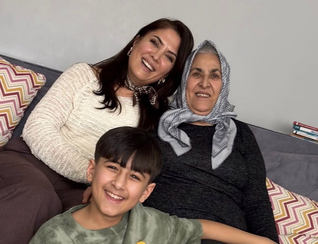 ESKİŞEHİRLİ EĞİTİMCİ VE YAZAR DİLEK CESUR’UN VEFAT EDEN ANNESİ ARİFE KIRAY, KILINAN CENAZE...