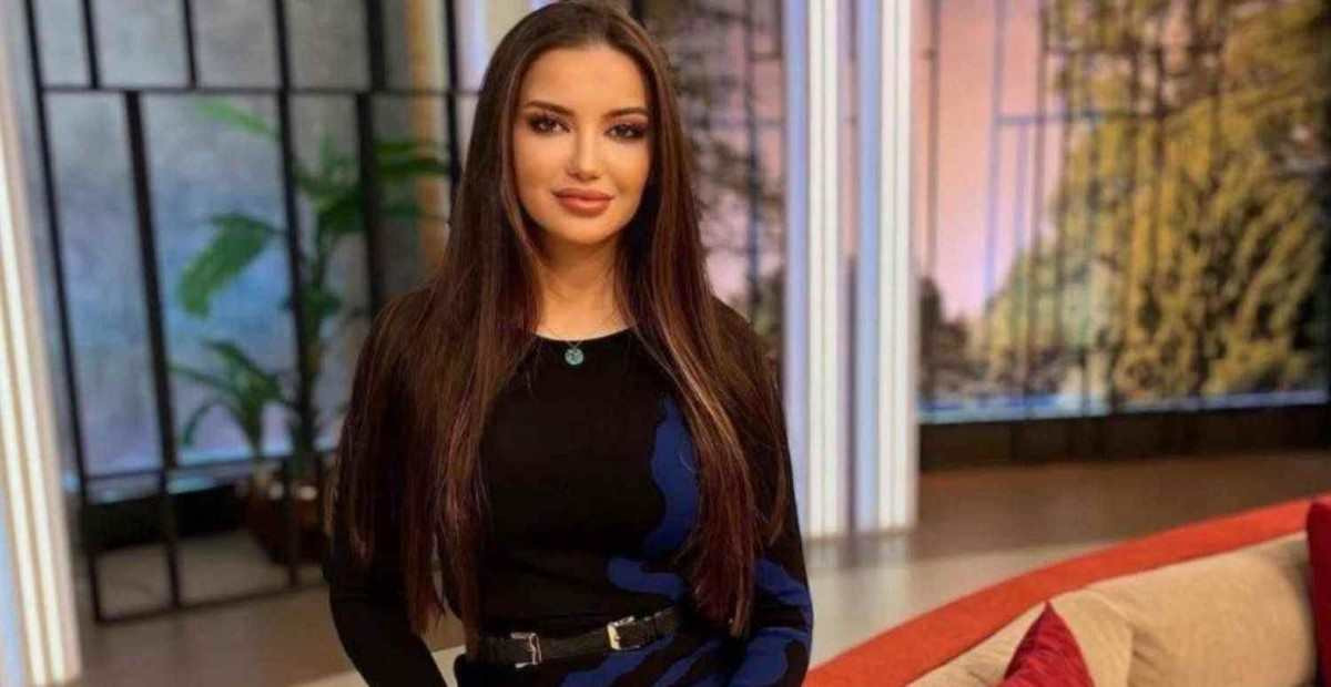 esra ezmeci ile karşı karşıya yayın tarihi