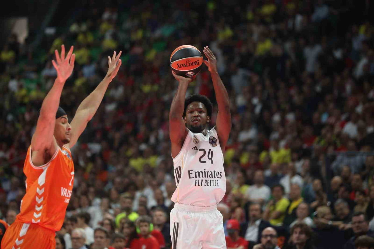 EUROLEAGUE FİNAL-FOUR YARI FİNAL MAÇINDA İSPANYOL EKİPLERİNİN MÜCADELESİNDE REAL MADRİD, VALENCİA...