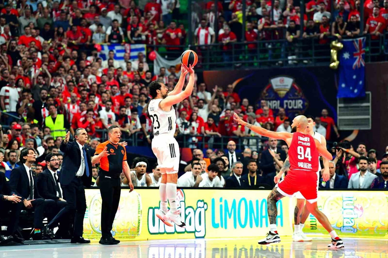EUROLEAGUE SPONSORLUĞU 2019 YILINDAN BU YANA SÜRDÜREN ULUDAĞ İÇECEK, BASKETBOLUN KALBİNİN ATTIĞI...