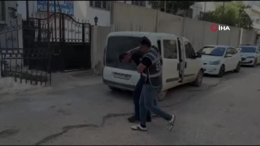 Evlenmek istediği kızın kardeşini sokak ortasında öldüren şahıs ülkesine kaçmak isterken...