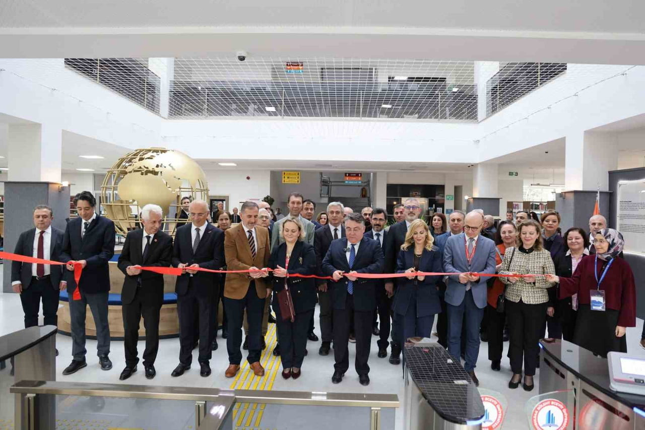 FARABİ KAMPÜSÜNDE YER ALAN PROF. DR. DURMUŞ GÜNAY KÜTÜPHANESİNDE GERÇEKLEŞTİRİLEN YENİLEME...