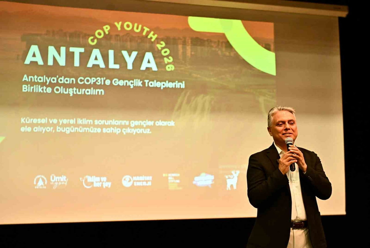FARKLI OKULLARDAN 150'NİN ÜZERİNDE ÖĞRENCİNİN KATILDIĞI PROGRAMA MURATPAŞA BELEDİYE BAŞKANI ÜMİT...