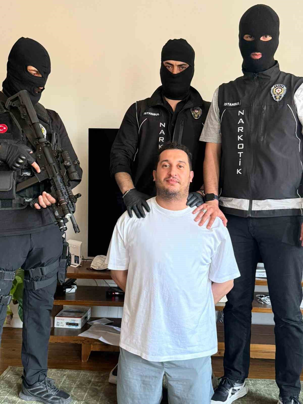 FASLI UYUŞTURUCU KAÇAKÇISI MOHAMED BOULAKHRİF ŞİŞLİ’DE YAKALANDI.