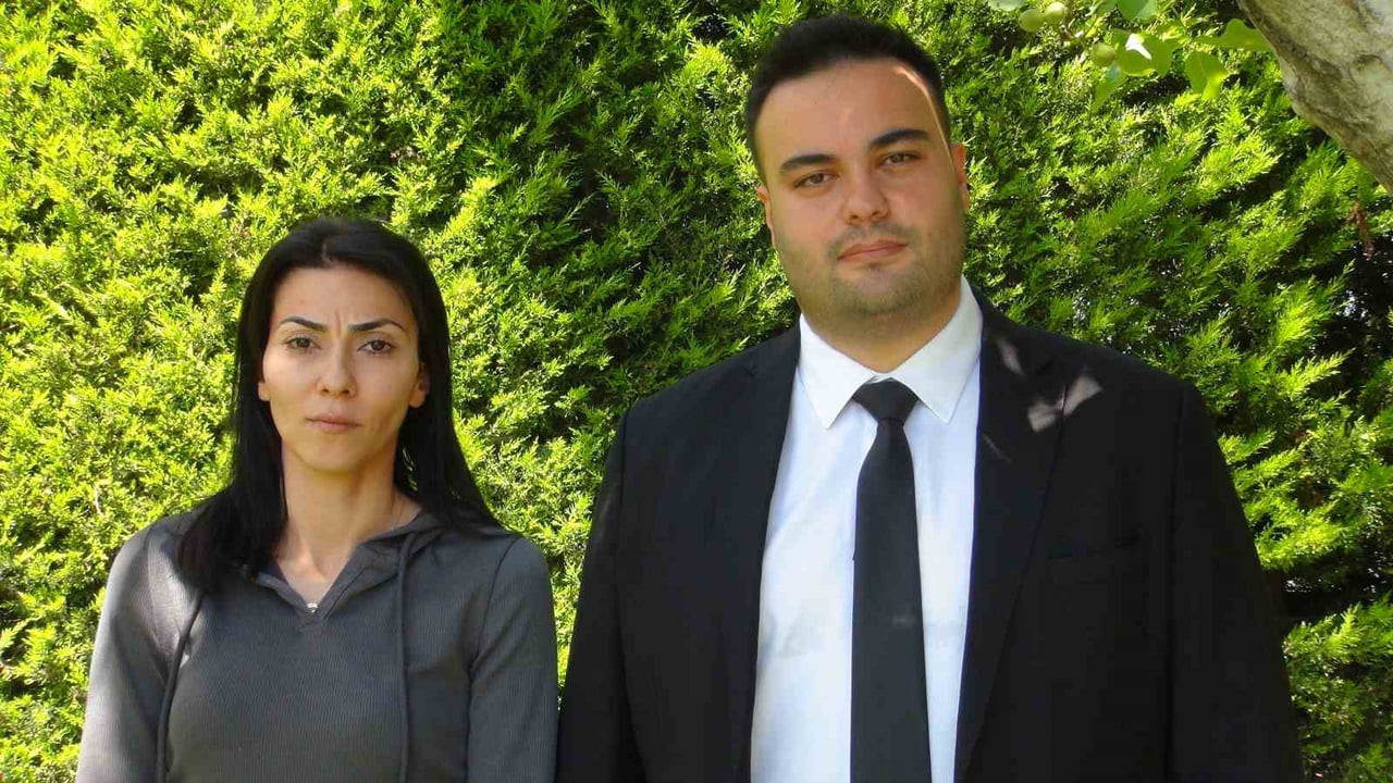 FATİH ÖZŞEN’İN AVUKATI MERT SADETTİN BİLGİÇ (SAĞDA) VE ALMANYA’DAN TÜRKİYE’YE GELEN KIZ KARDEŞİ...