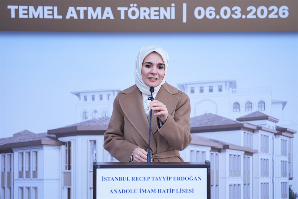 Fatih'teki İstanbul Recep Tayyip Erdoğan Anadolu İmam Hatip Lisesi'nin yanında inşasına başlanan...