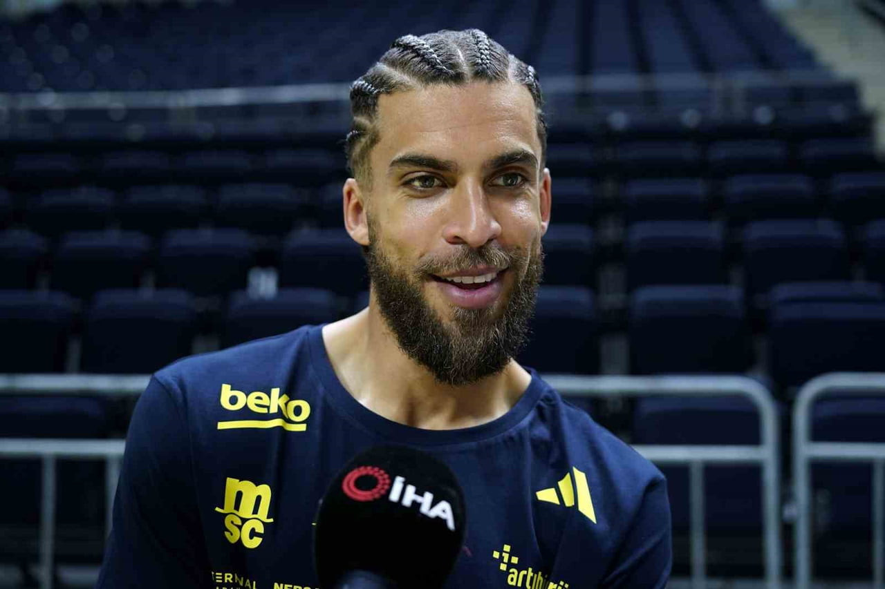 FENERBAHÇE BEKO, ABD ASILLI TÜRK OYUNCU SCOTTİE WİLBEKİN İLE KARŞILIKLI ANLAŞARAK YOLLARIN...