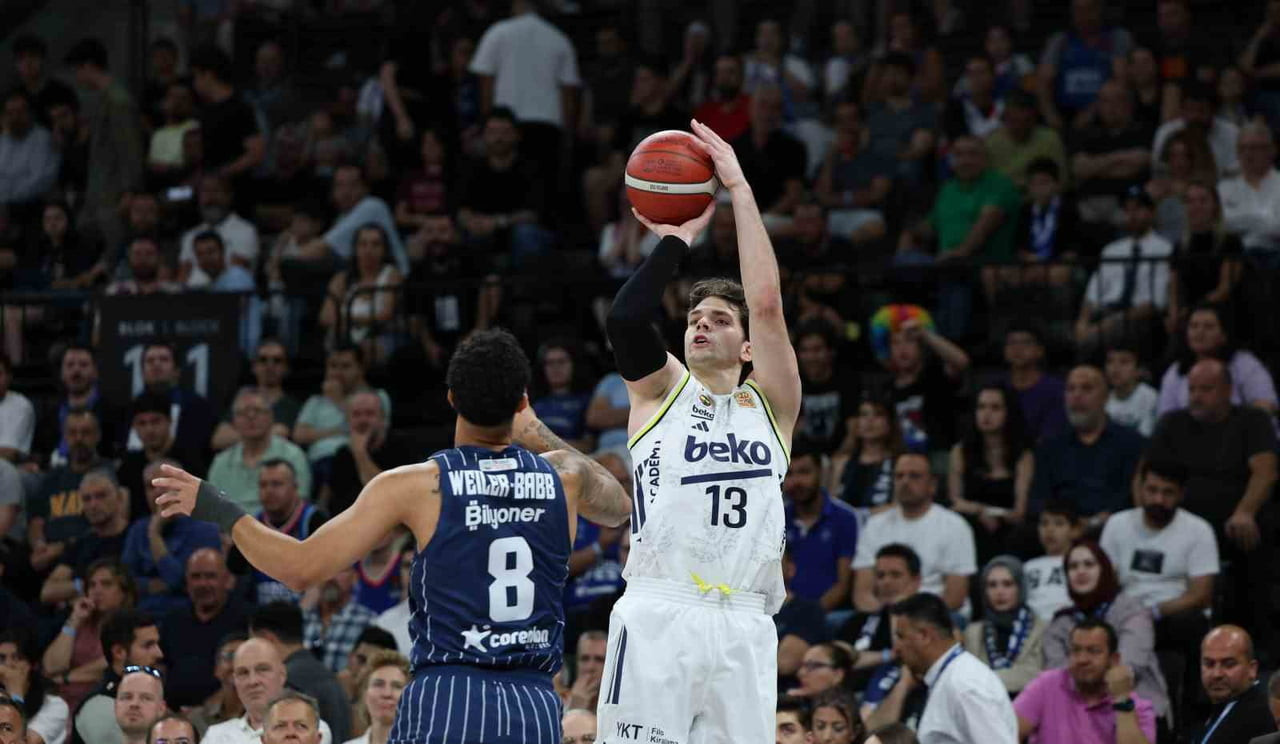 FENERBAHÇE BEKO, TÜRKİYE SİGORTA BASKETBOL SÜPER LİGİ PLAY-OFF YARI FİNAL SERİSİ ÜÇÜNCÜ MAÇINDA A....