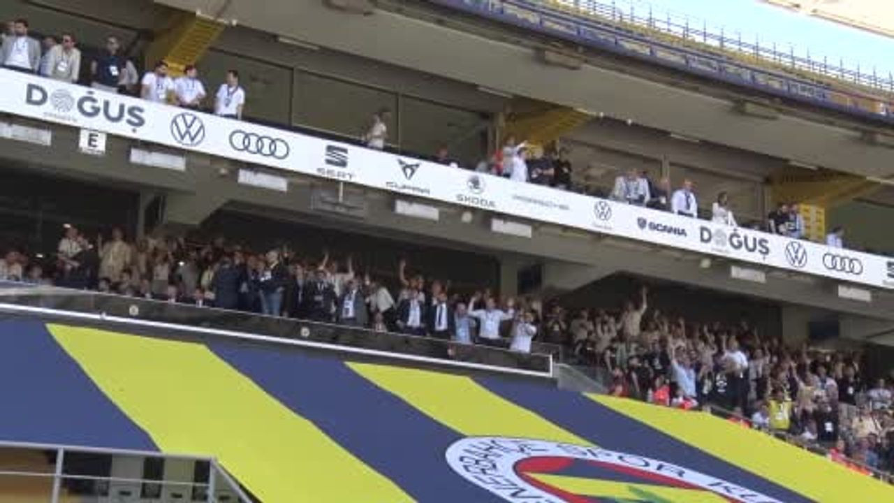 Fenerbahçe Genel Kurulunda Arbede: Aziz Yıldırım'a Tepkiler