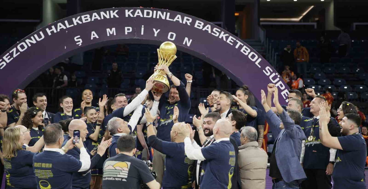 FENERBAHÇE, HALKBANK KADINLAR BASKETBOL SÜPER LİGİ FİNAL SERİSİ 3. MAÇINDA DEPLASMANDA...