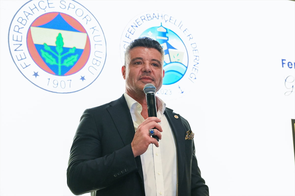 Fenerbahçe Kulübü Başkanı Sadettin Saran ve yönetim kurulu üyeleri, Denizci Fenerbahçeliler...