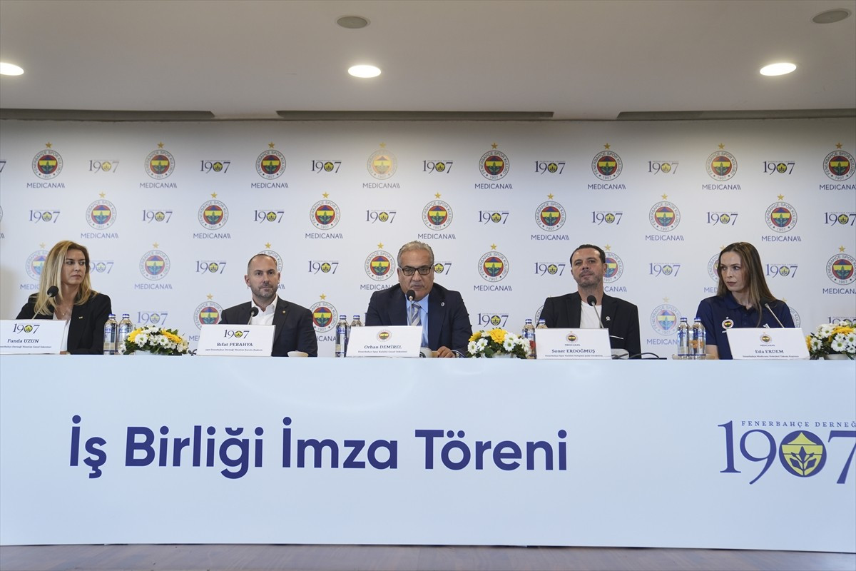 Fenerbahçe Kulübü ile 1907 Fenerbahçe Derneği arasında Fenerbahçe Medicana Kadın Voleybol Takımı...