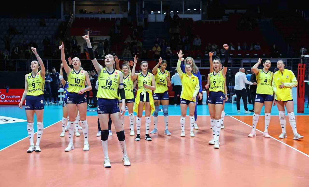 FENERBAHÇE MEDİCANA, SULTANLAR LİGİ PLAY-OFF YARI FİNAL SERİSİ İKİNCİ MAÇINDA ZEREN SPOR’U 3-1...