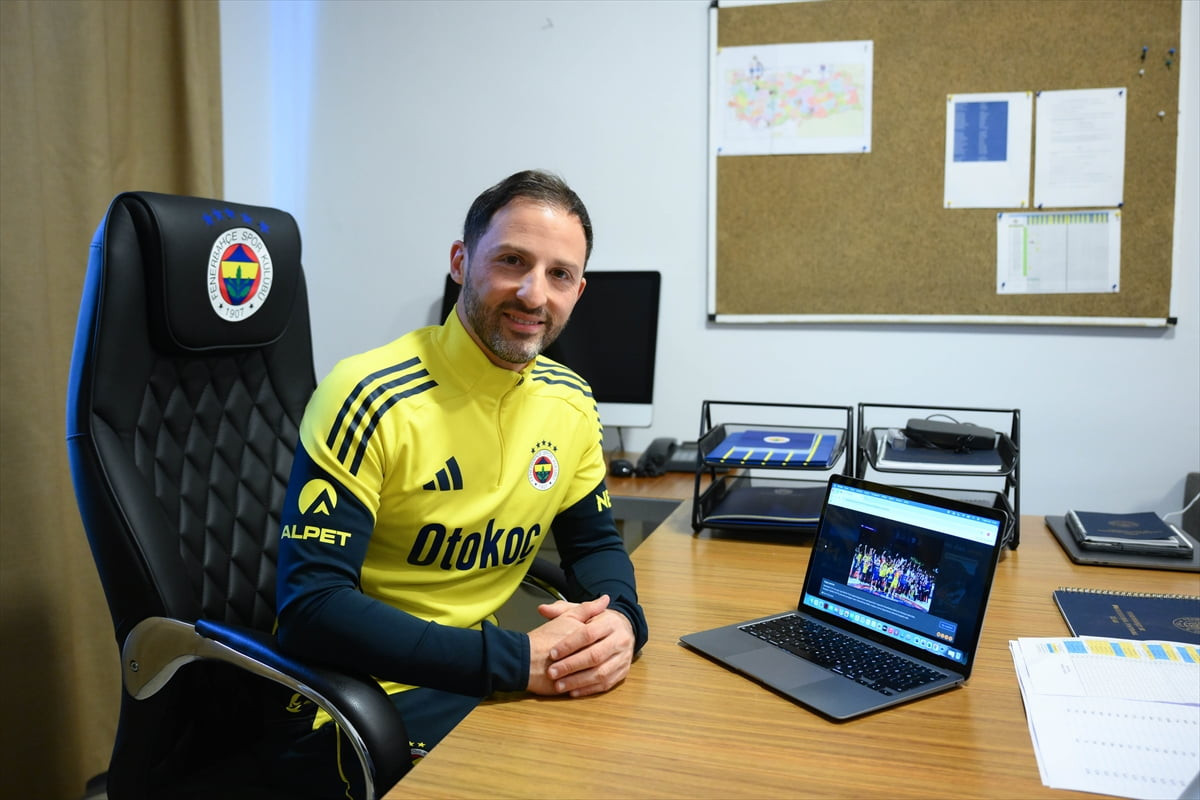 Fenerbahçe teknik direktörü Domenico Tedesco, Anadolu Ajansının (AA) gözünden 2025'e damga vuran...