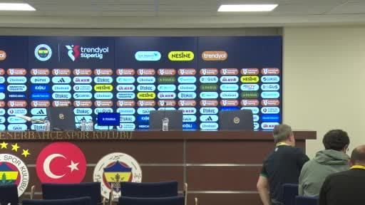 Fenerbahçe Teknik Sorumlusu Zeki Murat Göle, sarı-lacivertlilerde gelecek sezonla ilgili, "Yeni...