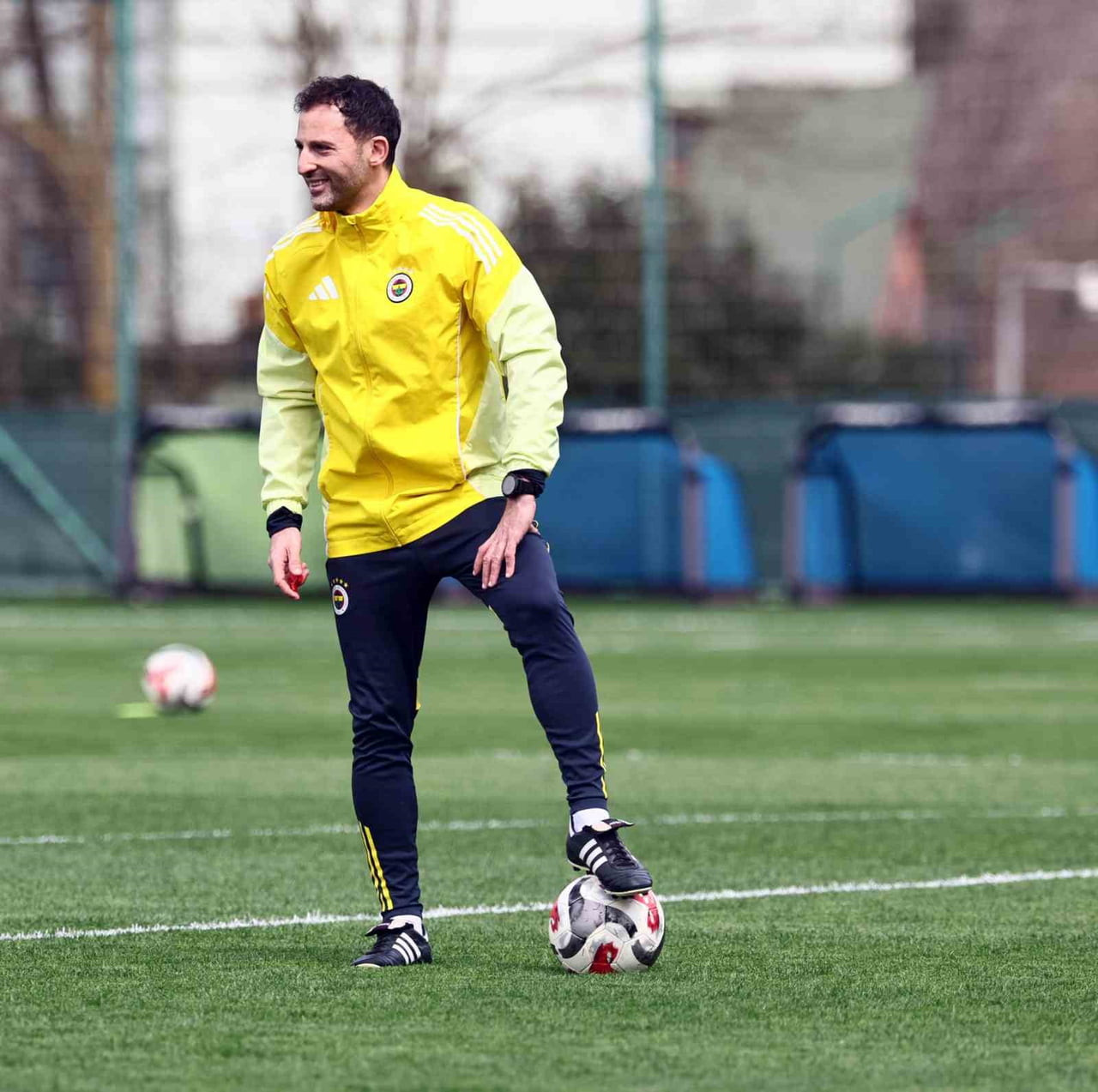 FENERBAHÇE, TRENDYOL SÜPER LİG'İN 28. HAFTASINDA 5 NİSAN PAZAR GÜNÜ BEŞİKTAŞ İLE SAHASINDA...