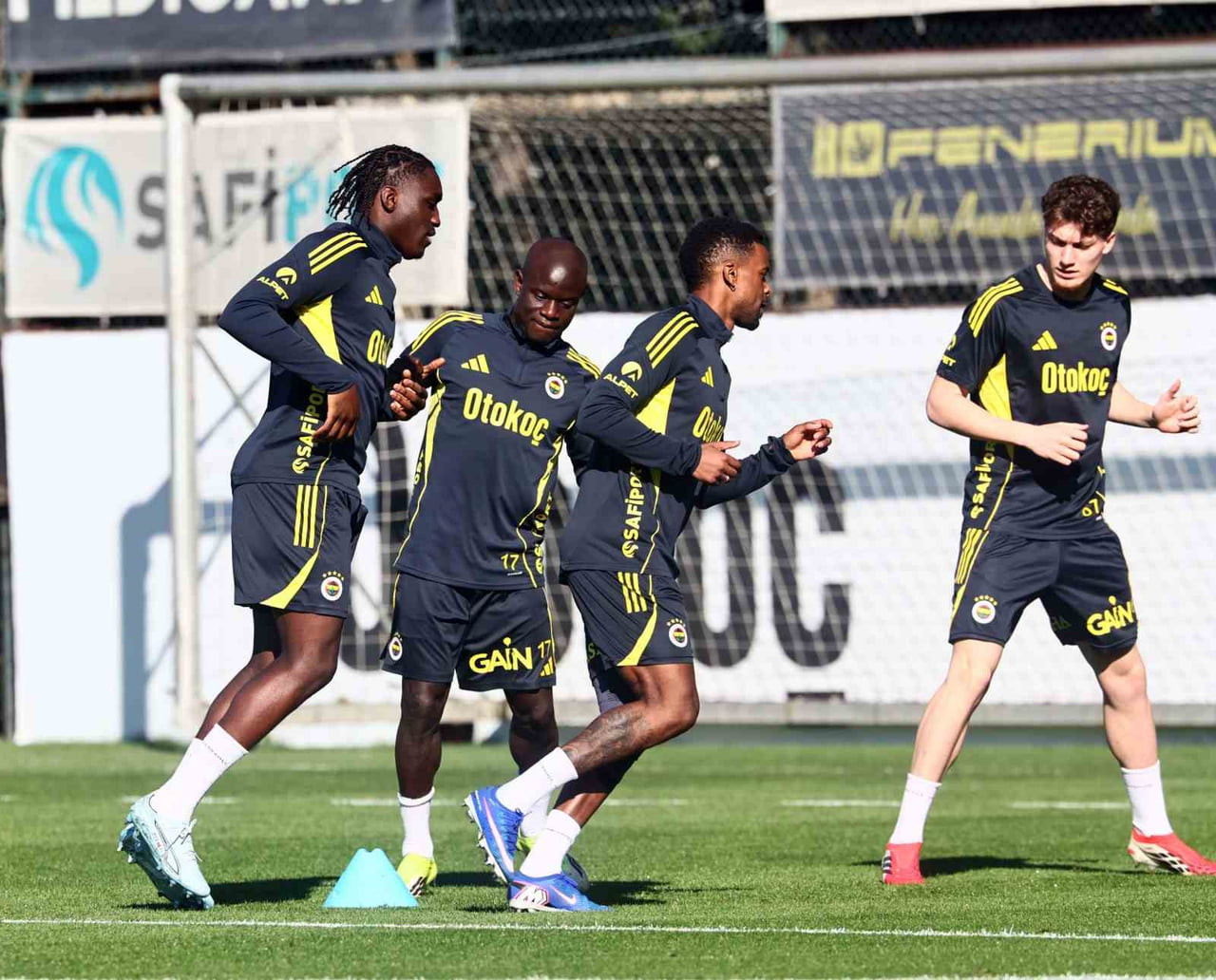 FENERBAHÇE, TRENDYOL SÜPER LİG'İN 28. HAFTASINDA SAHASINDA BEŞİKTAŞ İLE OYNAYACAĞI MAÇIN...