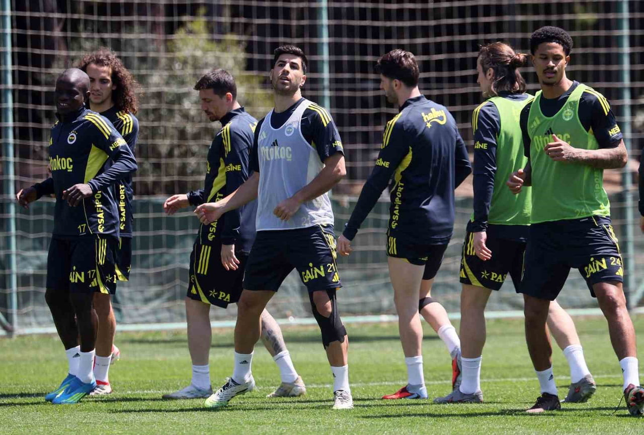 FENERBAHÇE, TRENDYOL SÜPER LİG'İN 33. HAFTASINDA 9 MAYIS CUMARTESİ GÜNÜ DEPLASMANDA KONYASPOR İLE...