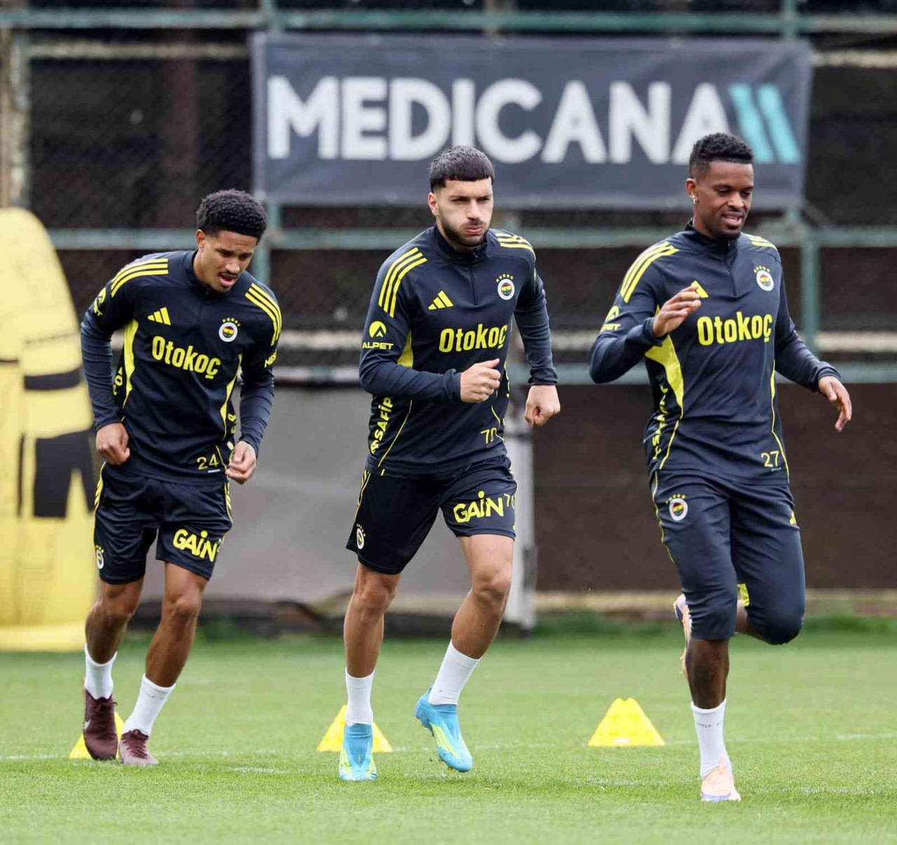FENERBAHÇE, TRENDYOL SÜPER LİG’İN 34. HAFTASINDA EYÜPSPOR İLE PAZAR GÜNÜ KENDİ SAHASINDA...