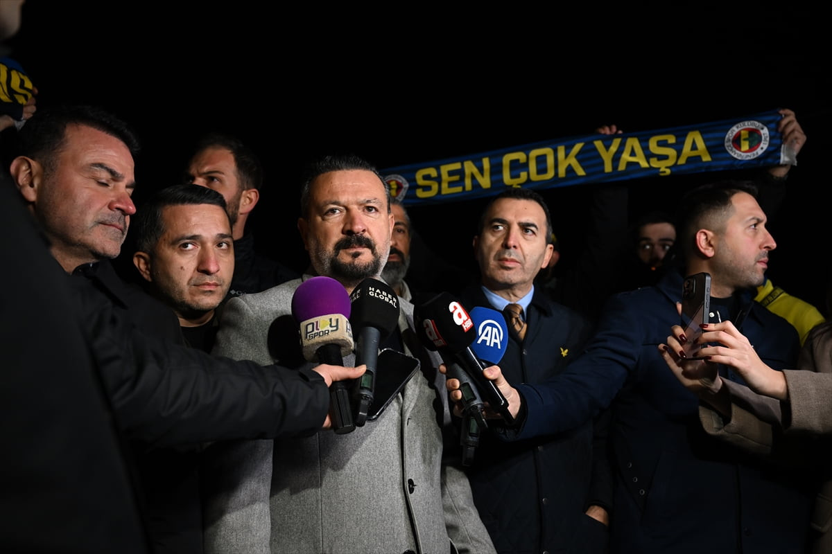 Fenerbahçe Yönetim Kurulu Üyesi Ertan Torunoğulları, Maslak'ta bulunan İstanbul İl Jandarma...