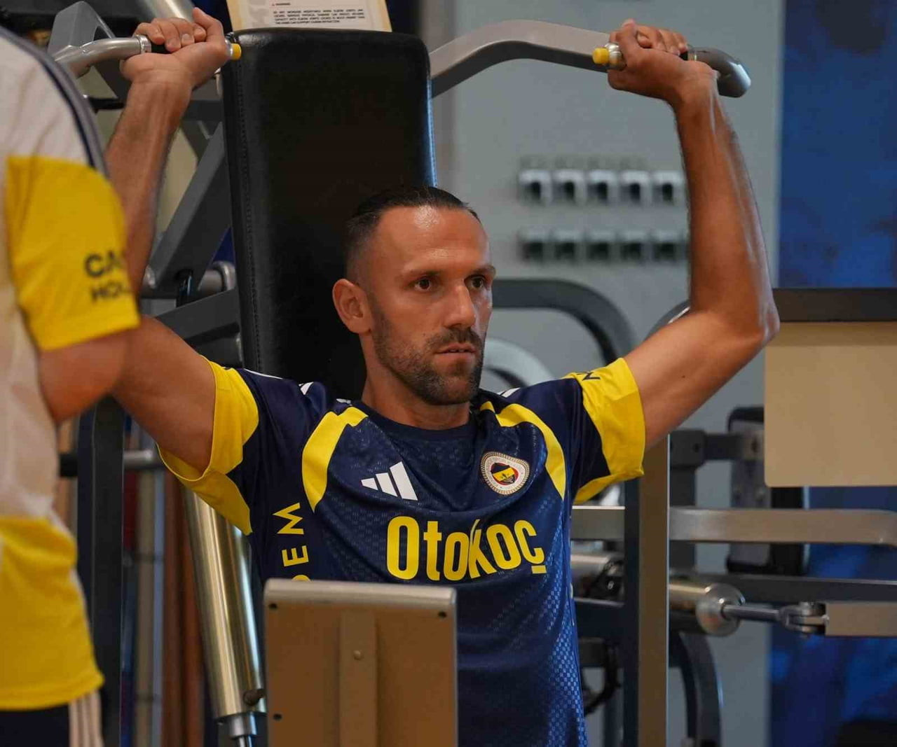 FENERBAHÇE'NİN 3 YILLIK SÖZLEŞME İMZALADIĞI KOSOVALI GOLCÜ VEDAT MURİQİ, YENİ SEZON ÖNCESİ...