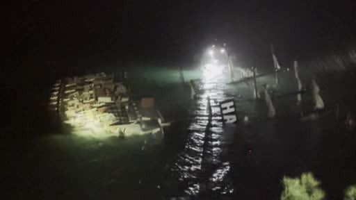 Fethiye'de kayalıklara çarpan tekne battı: 6 kişi kurtarıldı, 1 kişi kayıp