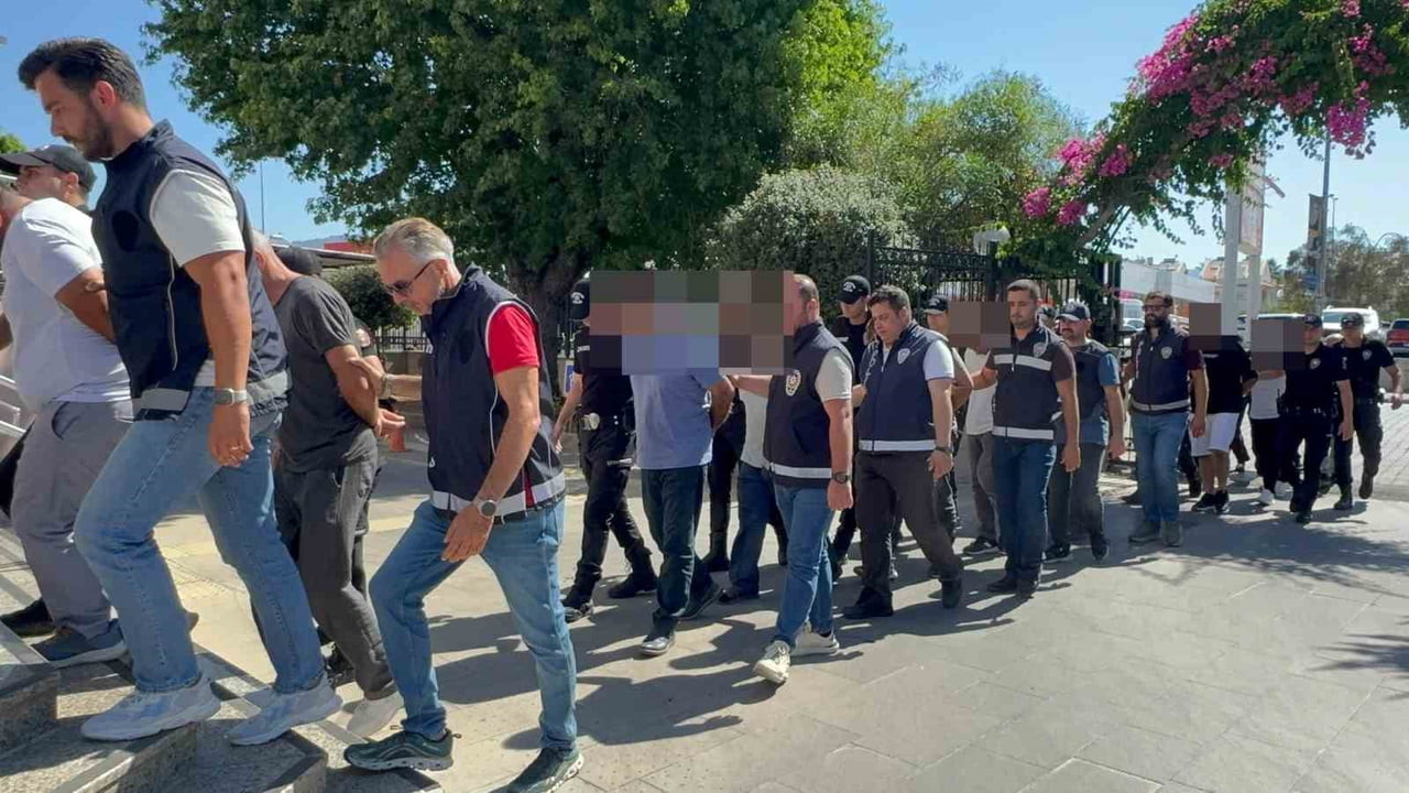 FETHİYE’DEKİ GÖÇMEN KAÇAKÇILIĞI OPERASYONUNDA 9 TUTUKLAMA