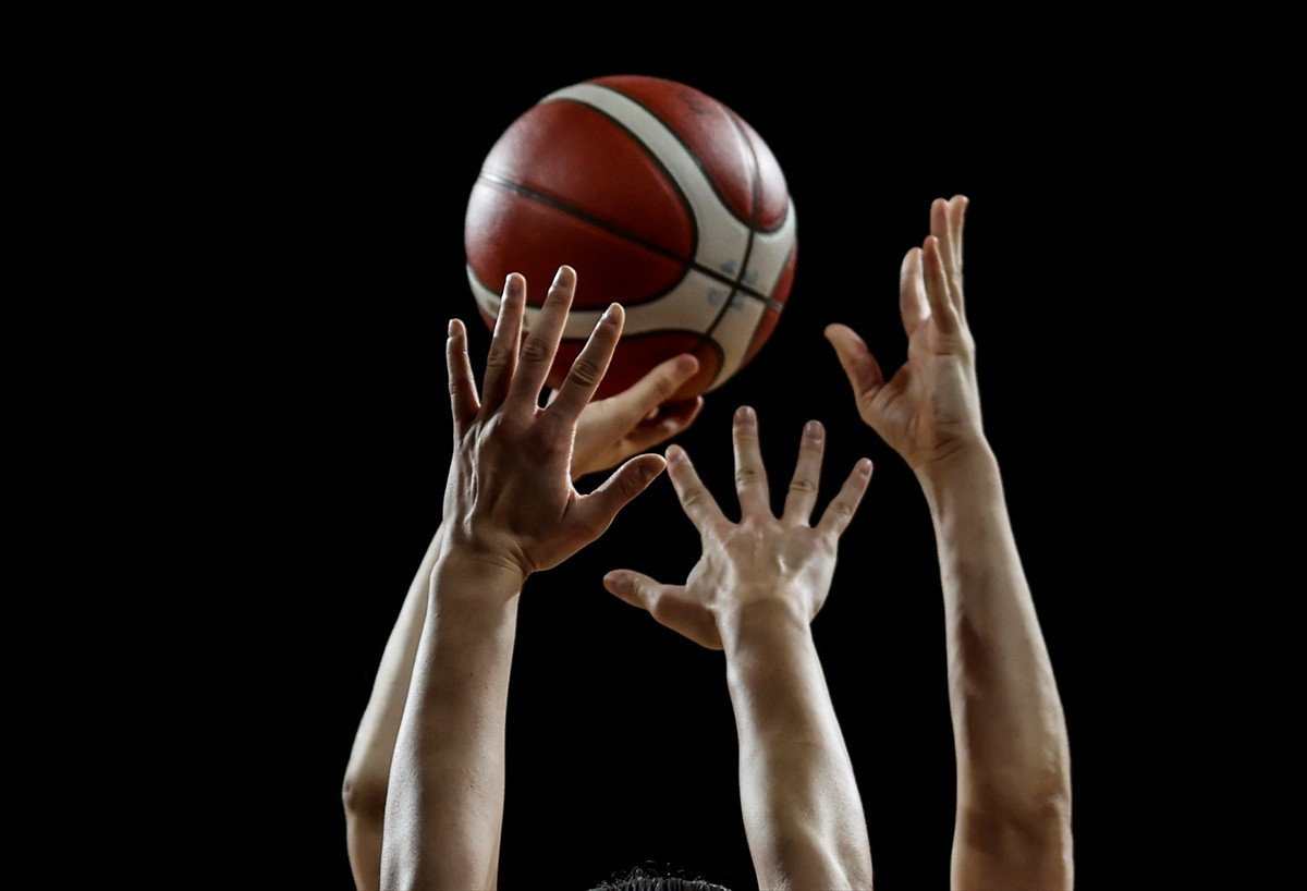 FIBA Kadınlar Avrupa Kupası play-off turu ikinci maçında ÇİMSA ÇBK Mersin ile Romanya temsilcisi...