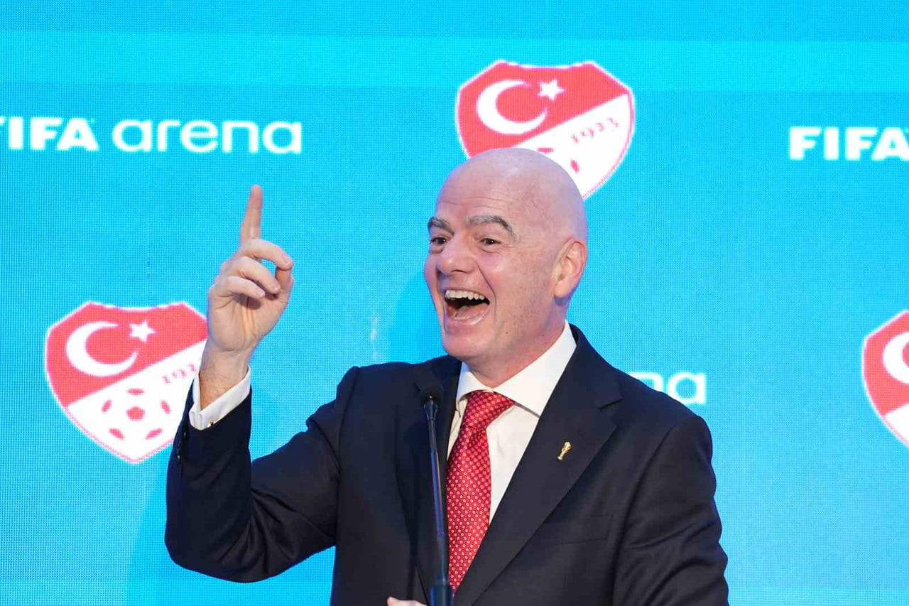FIFA ARENA PROJESİ KAPSAMINDA RİVA'DAKİ SPOR TOTO TEŞKİLATI ORTAOKULU'NDA BİTİRİLEN 9. SAHANIN...