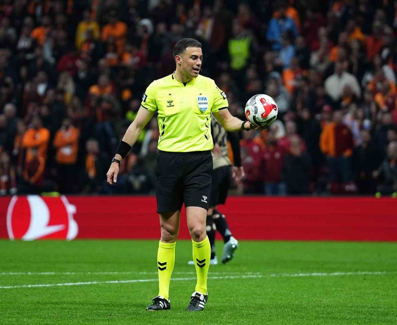 FIFA KOKARTLI HAKEM OĞUZHAN ÇAKIR, 2026 UEFA U17 AVRUPA ŞAMPİYONASI FİNALLERİNDE GÖREV YAPACAK....
