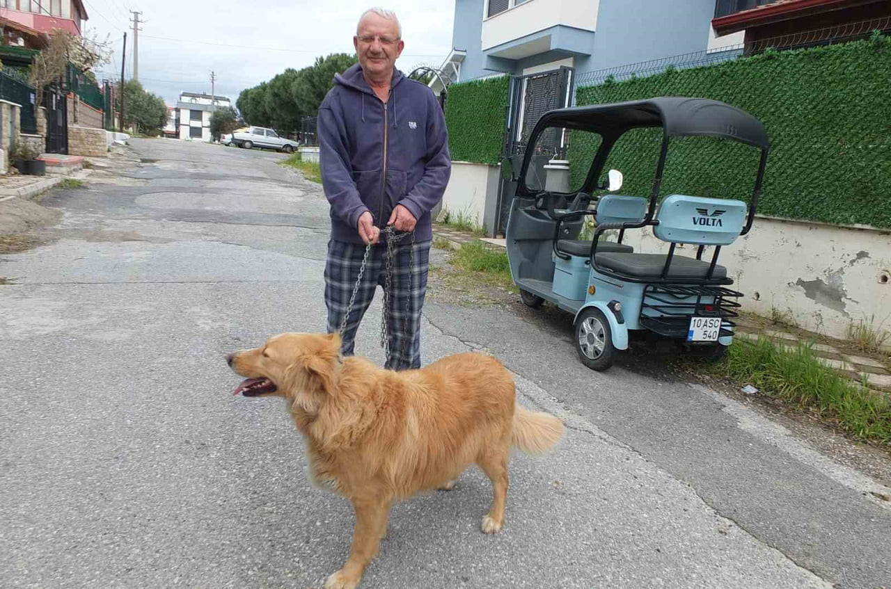 FİKRET ZEYBEK VE KÖPEĞİ MUTLU